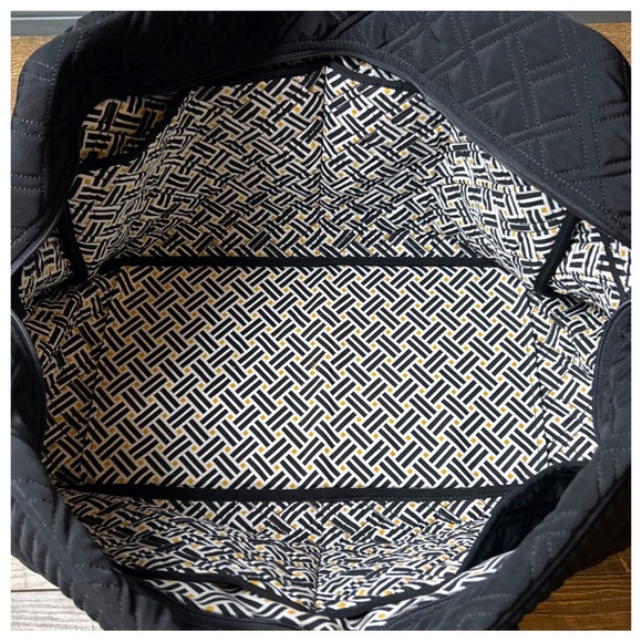 Retired Vera Bradley Grand Traveler Duffle Bag - Picture 7 of 11